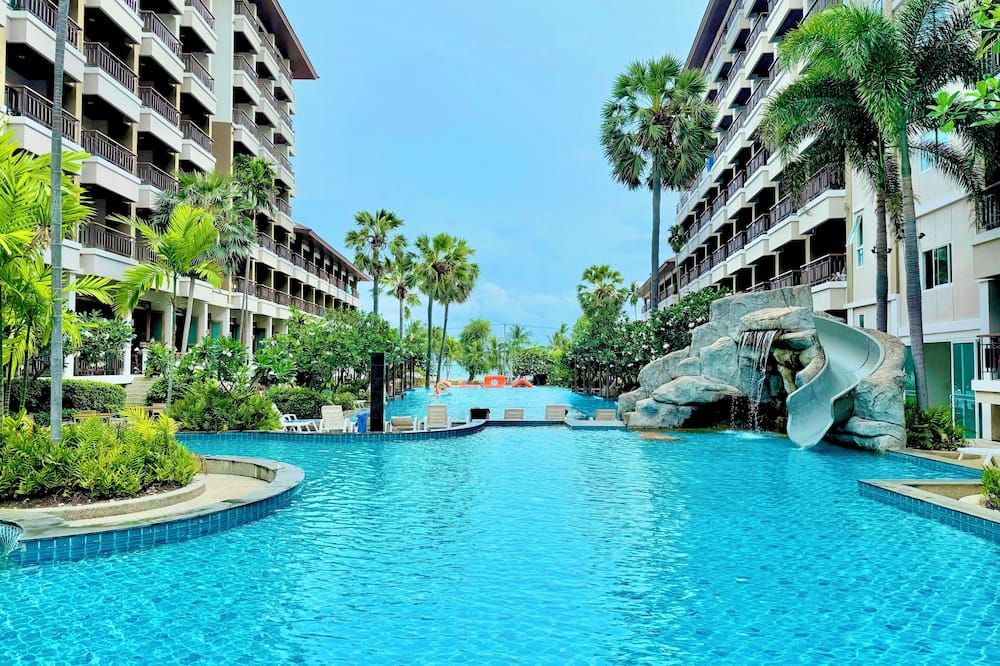 Welcome World Beachfront Resort