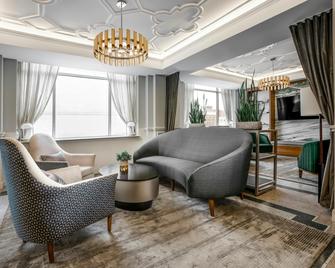 Hotel Elkhart, Tapestry Collection by Hilton - Elkhart - Lobby