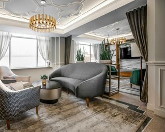 Hotel Elkhart, Tapestry Collection by Hilton - Elkhart - Lounge