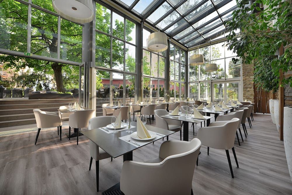 Premium Wellness & Wine Hotel Znojmo - Znojmo - Ristorante