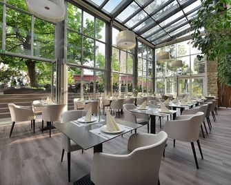 Premium Wellness & Wine Hotel Znojmo - Znojmo - Restaurante