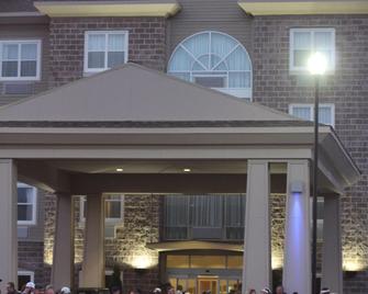 Holiday Inn Express Deer Lake - Deer Lake - Building
