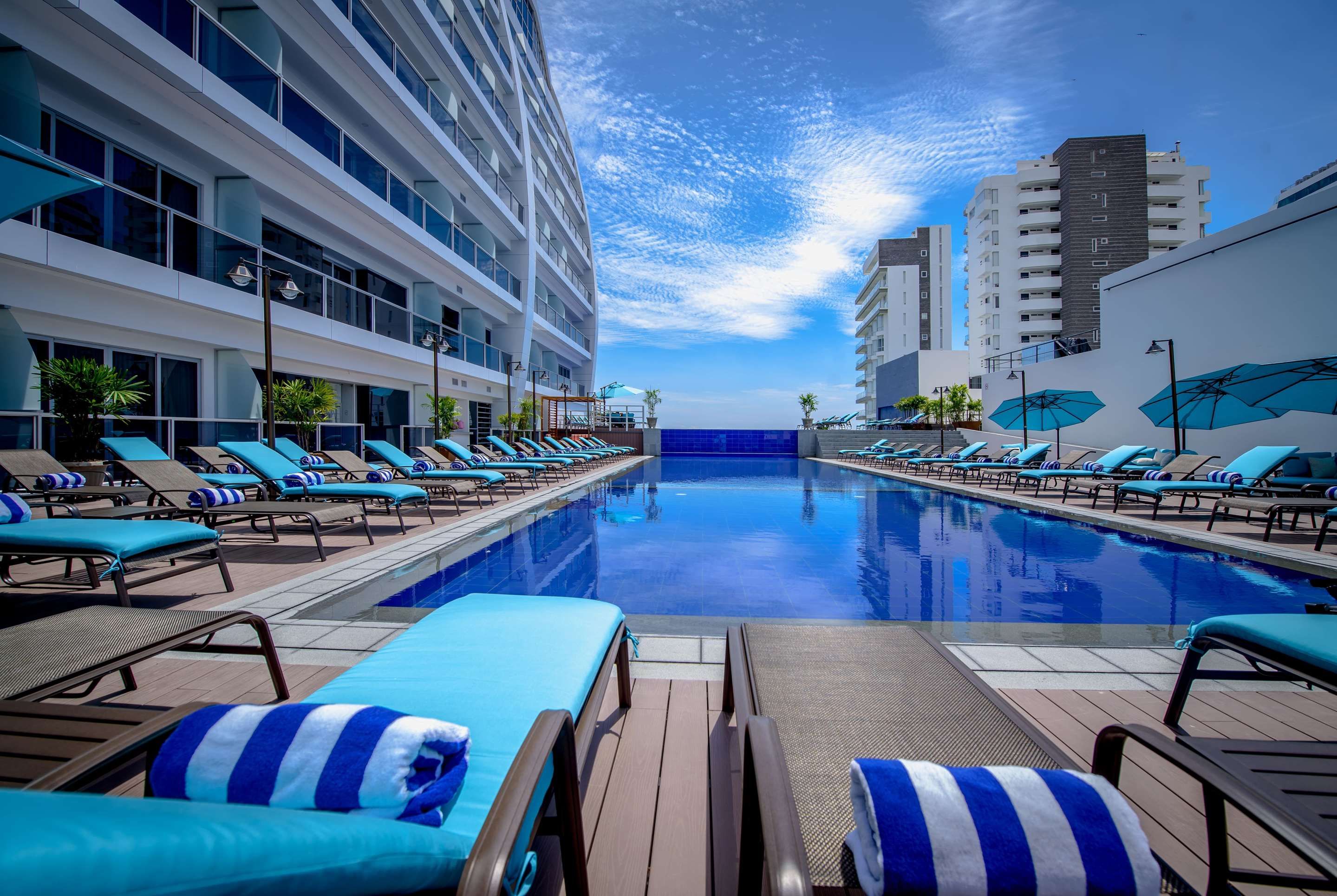 Wyndham Sail Plaza Manta Hotel & Convention Center - Manta - Piscina