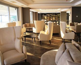 Premium Beach Hotel - Golem