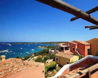 Bagaglino I Giardini di Porto Cervo - Arzachena - Vista del exterior