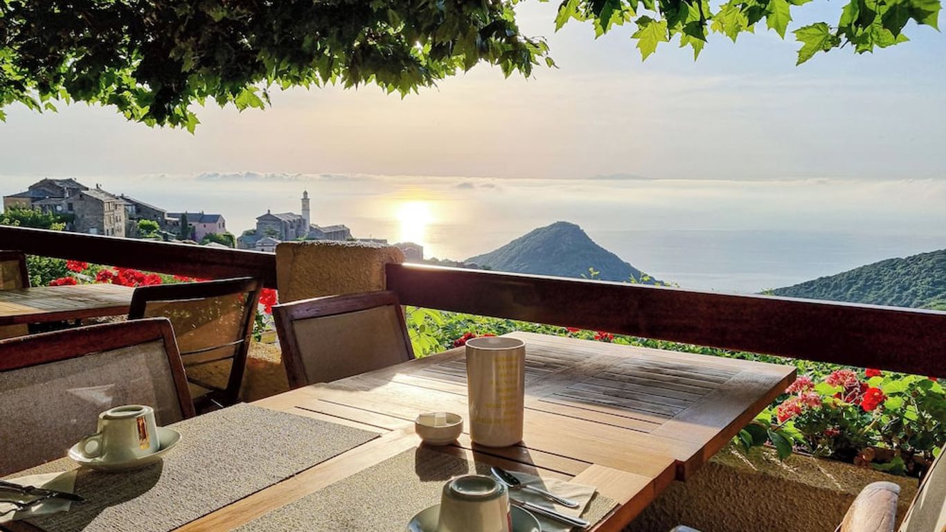 Hôtel Restaurant la Corniche