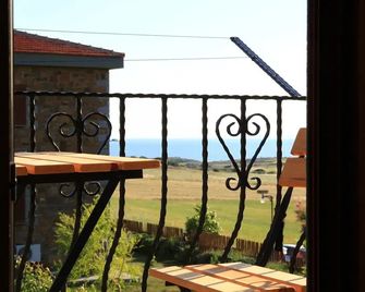 Laz Koyu Konukevi - Gökçeada - Balcony