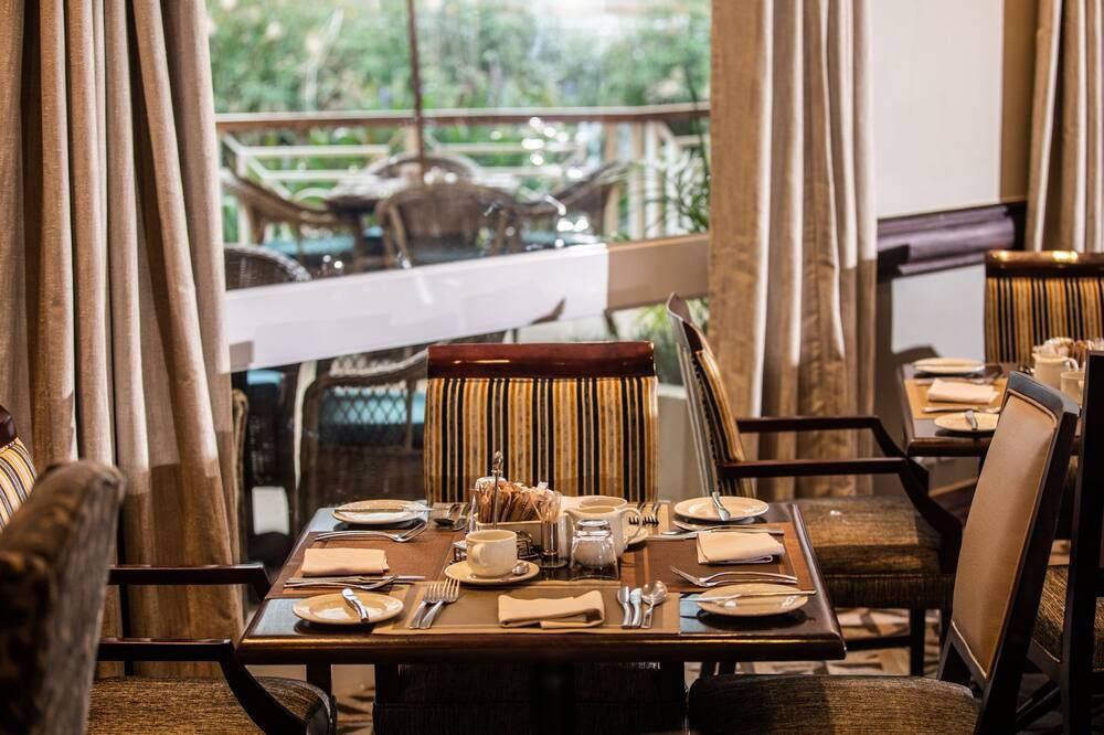 ساذرن صن ريدجواي - لوساكا - مطعم