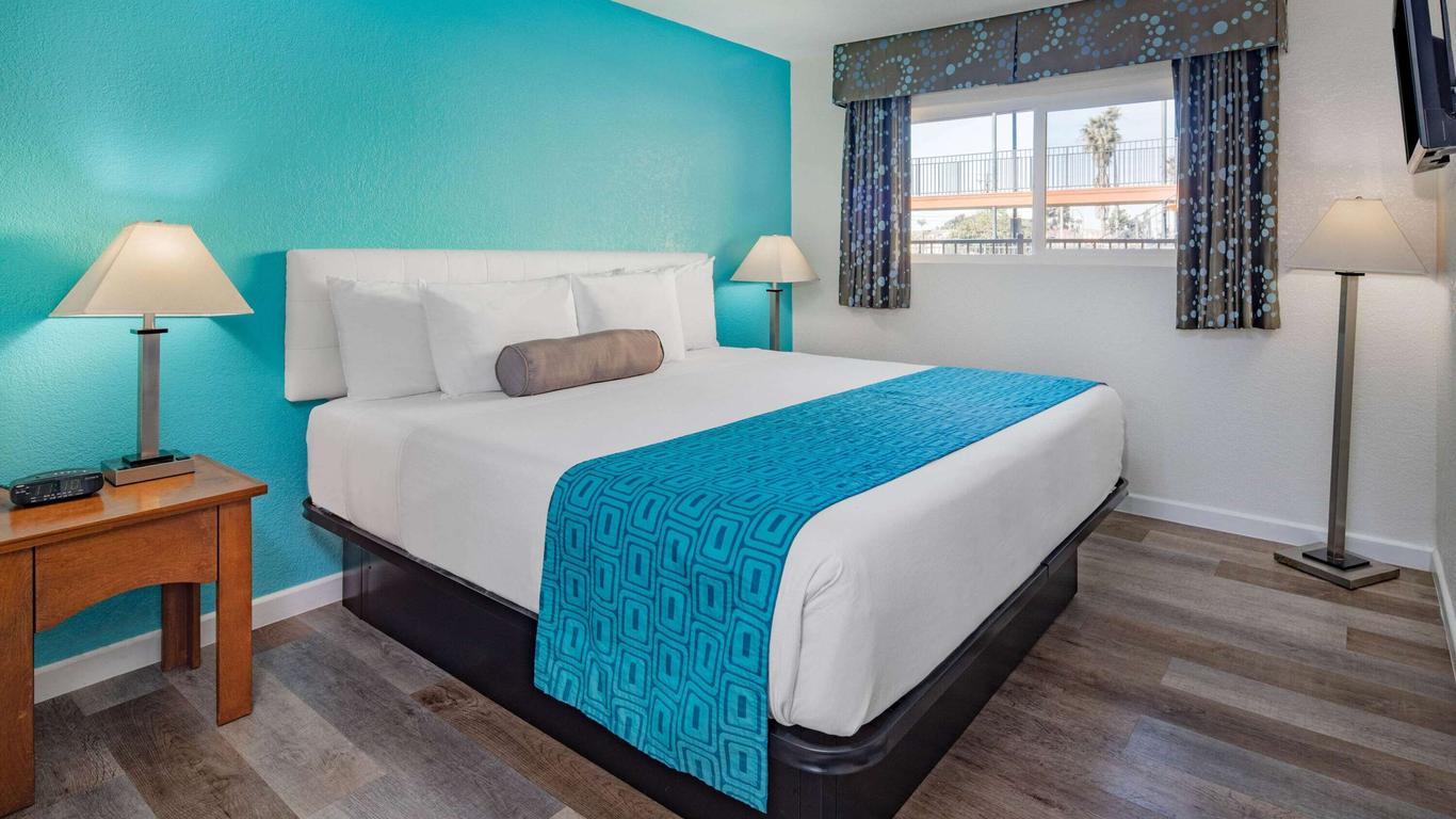 Howard Johnson Suites by Wyndham San Diego Chula Vista BayFront