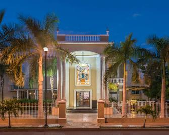 Wyndham Merida - Mérida - Building
