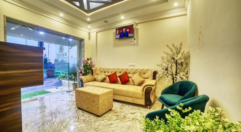 SM Royal Stay Hotel - Near Bangalore international Airport thumbnail 2