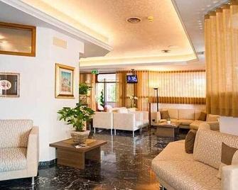 Hotel Ariston - Bibione - Lobby