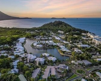 Blue Lagoon Resort - Trinity Beach - Outdoor view