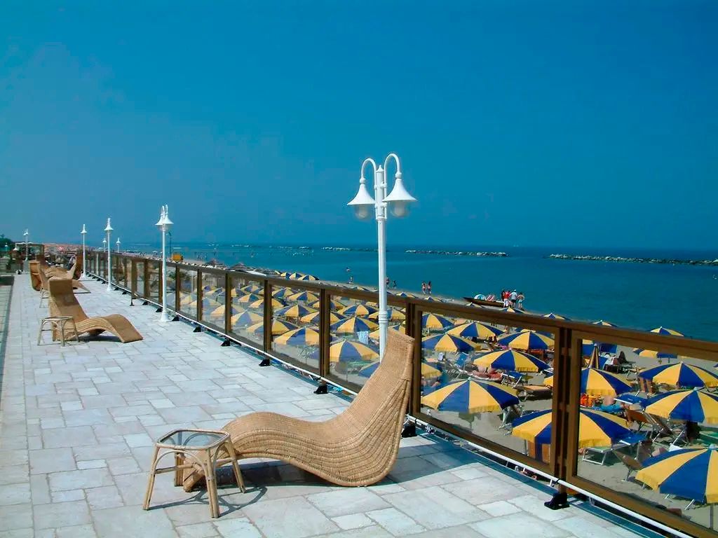 Grand Hotel Azzurra Club - Lido Adriano - Balkón