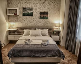 Hotel Four Brothers - Tiflis - Habitación
