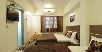 Hotel Crystal - Mumbai - Bedroom