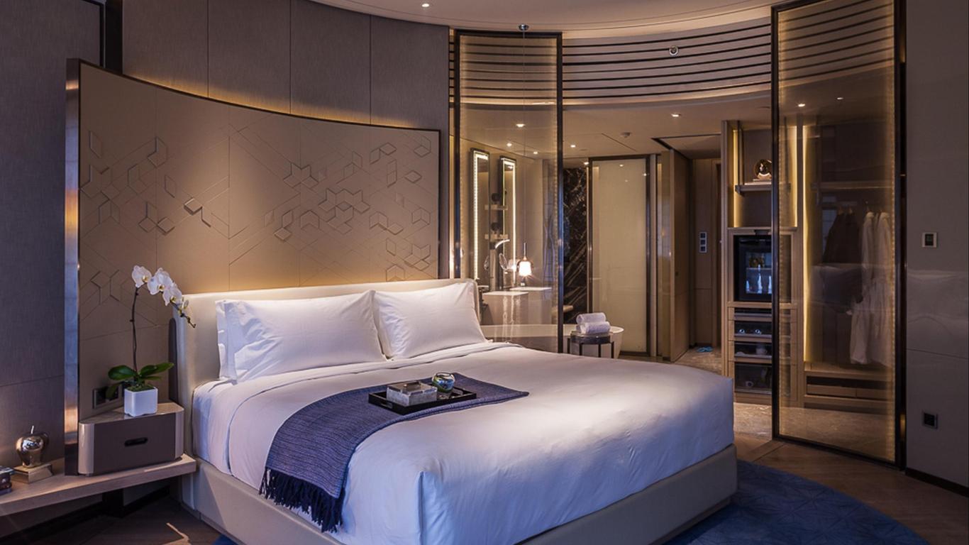 إنتركونتنينتال بايجين سانليتن، آن آي آيتش جي هوتل