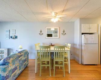 Beachfront North Wildwood Condo with Ocean Views! - North Wildwood - Comedor