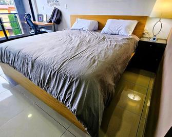 S01 Suite 2 min del TEC Wifi Terraza - Ciudad López Mateos - Habitación