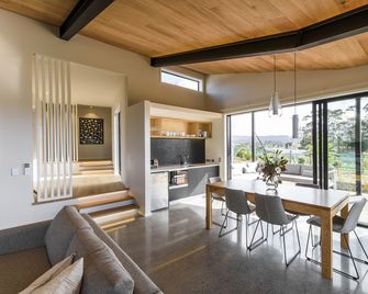 Plume Villas - Matakana - Dining room