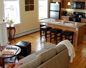 Butler House - Stowe - Living room