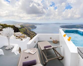 Antrum Cave Villa - Fira - Piscina