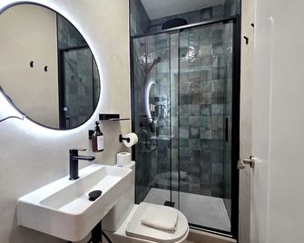 Hostal Main Street Madrid - Madrid