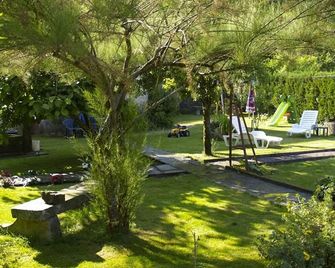 4 Apartments - Gîtes (4/5 people) and 4 Studios (2 people) - Le Val-d'Ajol - Patio