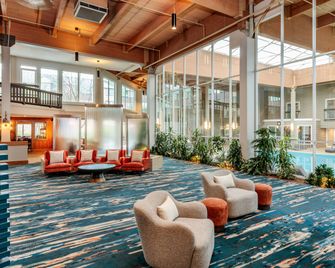 DoubleTree by Hilton Burlington Vermont - Burlington - Lobby