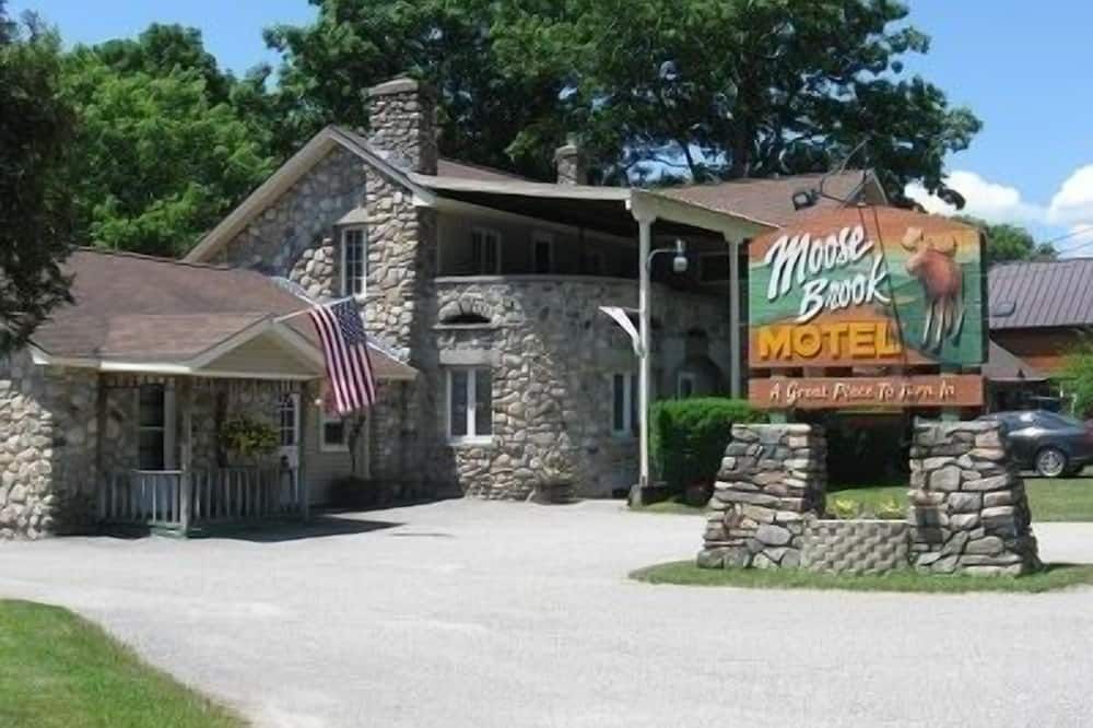Moose Brook Motel - Gorham - Bâtiment