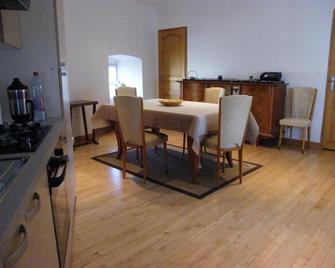 La Loge du Château - Saint-Dier-dʼAuvergne - Comedor