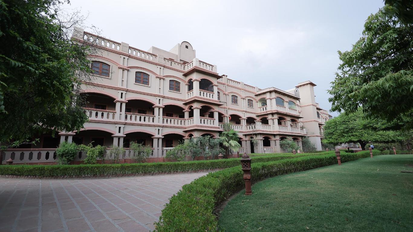 Mvt Guesthouse & Restaurant