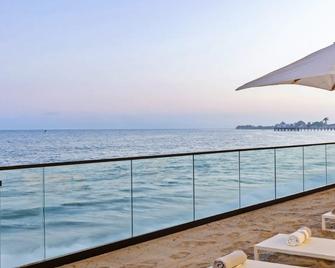 Malibu Sand And Suites - Malibu - Piscina