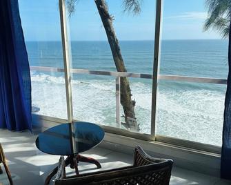 Nebo Hotel - Varkala - Soveværelse