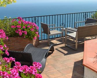 Villa 6 Persons Exceptional Sea View With Private Pool - Salobreña - Balcón