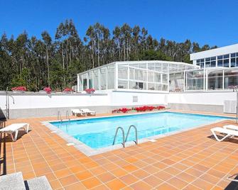 Compostela Inn - Santiago de Compostela - Bể bơi