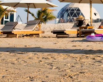 Siniya Island Leisure Campground Umm Al - Umm Al Qaiwain - Plaża
