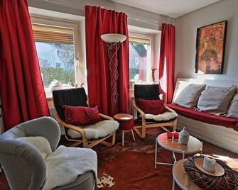 10-bett-haus Schneider Kätchen - Ferienhaus Vulkaneifel - Deudesfeld - Wohnzimmer