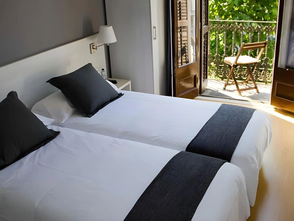 أوستالين ديبوتاثيون