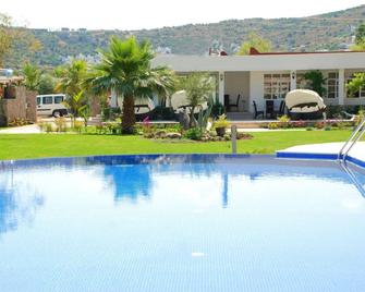 Cennet Park Hotel - Gündoğan - Pool