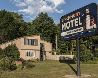 Birchmont Motel - Marquette - Building