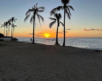Charming 1 bdr in LAIE Private yard and entrance! 5 minute walk to Hukilau beach - Laie - Bãi biển