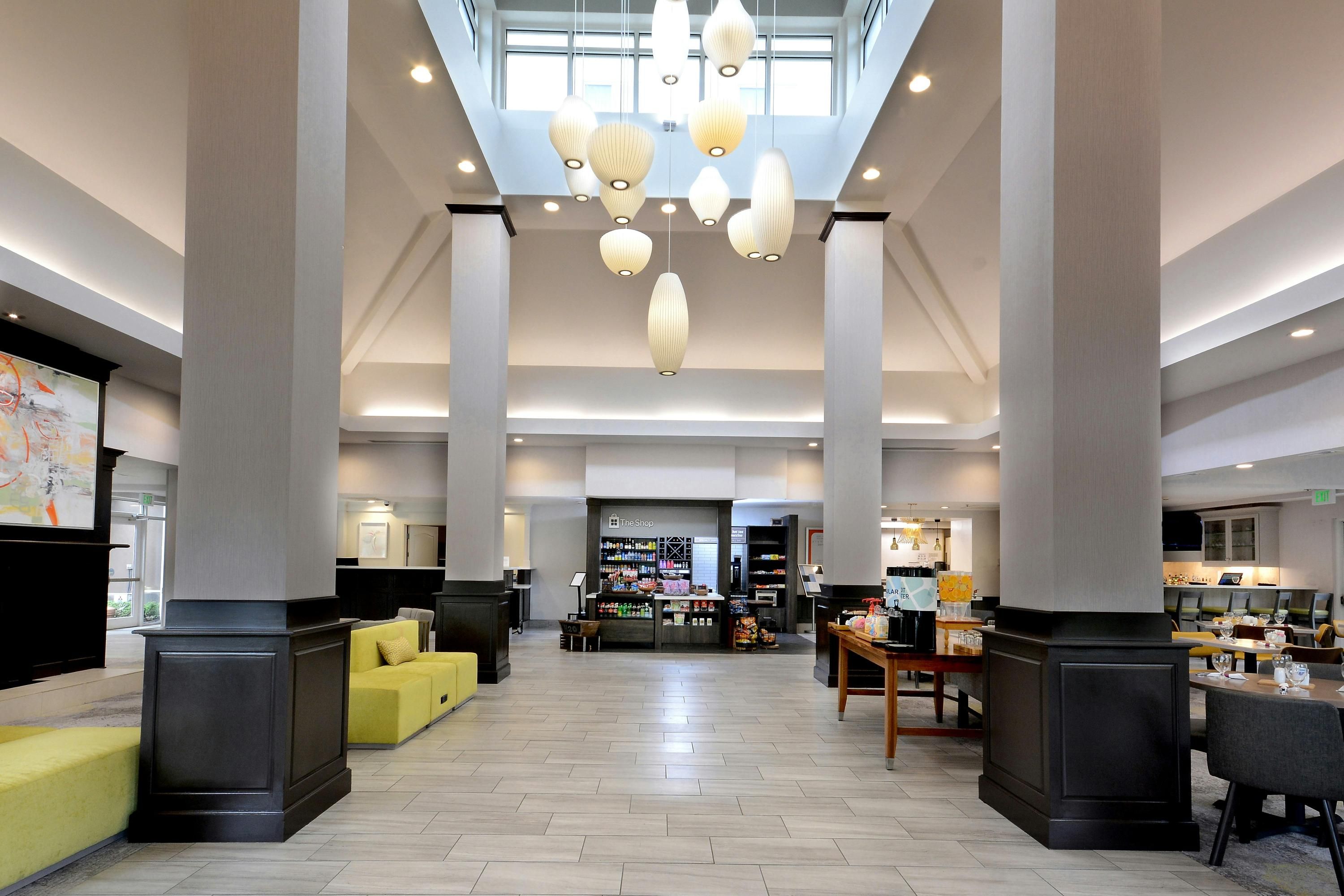 Hilton Garden Inn Greensboro - Greensboro - Hành lang