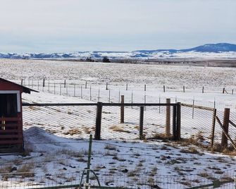 House on the Camas Prairie (in town) - Grangeville - Outdoor view