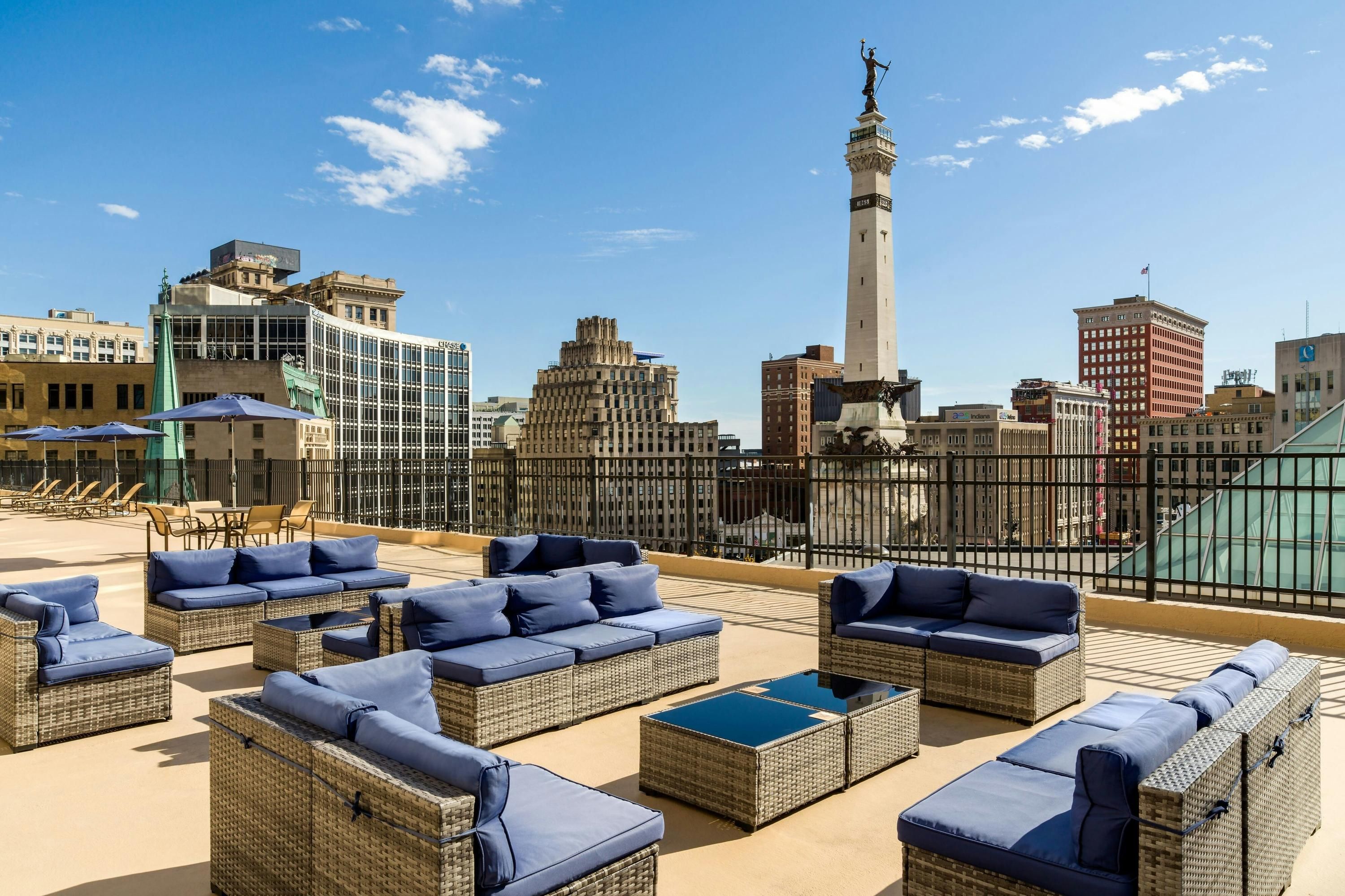 Sheraton Indianapolis City Centre Hotel - אינדיאנאפוליס - בריכה