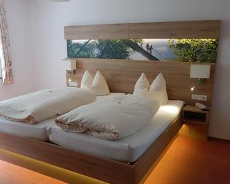 Hubertushöhe - Schmallenberg - Bedroom
