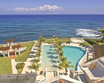 Oceanfront Private 10 Bedroom Villa perfect Wedding/ family/ friends reunions, - Cabrera - Piscina