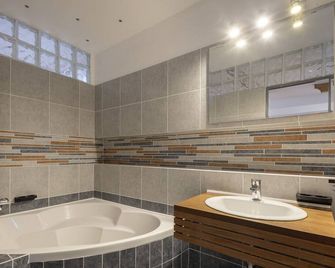 Pytloun Wellness Travel Hotel - Liberec - Baño
