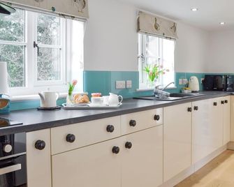1 bedroom accommodation in Brede, near Rye - Westfield - Kitchen