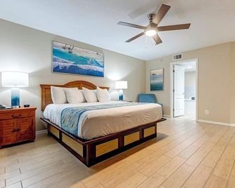 The Resort on Cocoa Beach - Cocoa Beach - Bedroom
